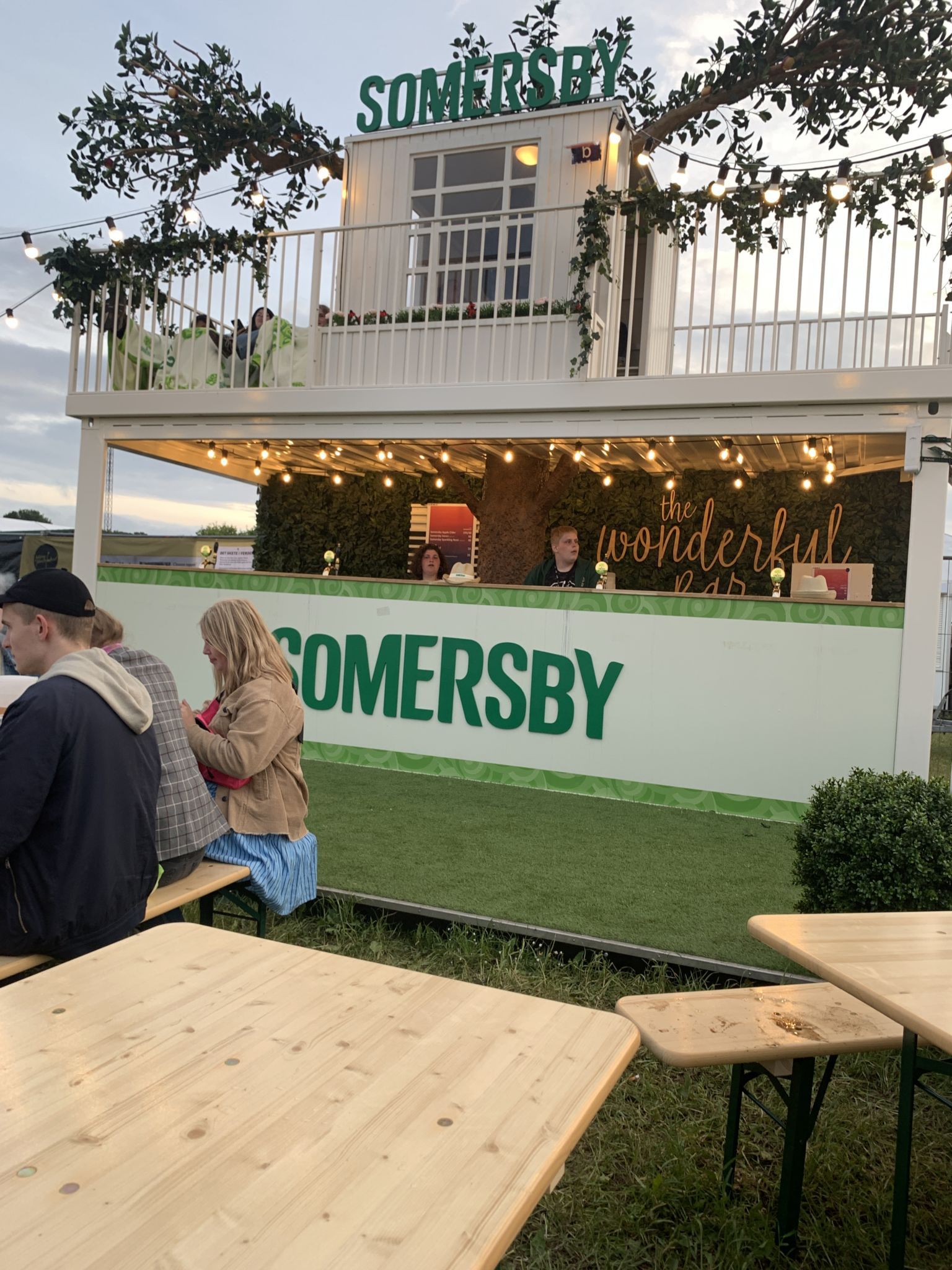 Container bar, eventcontainer
